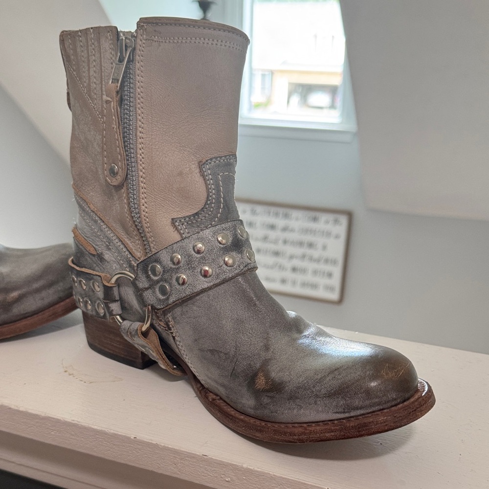 Freebird RAMONE by Steven Gray Ankle Boots